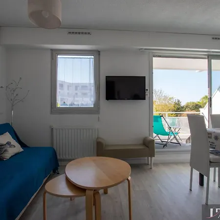 Apartment Bis Avec Balcon A La Rochelle, Parking Inclus - Fr-1-825-16