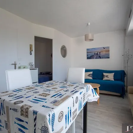 Bis Avec Balcon A La Rochelle, Parking Inclus - Fr-1-825-16 * La Rochelle (Charente-Maritime)